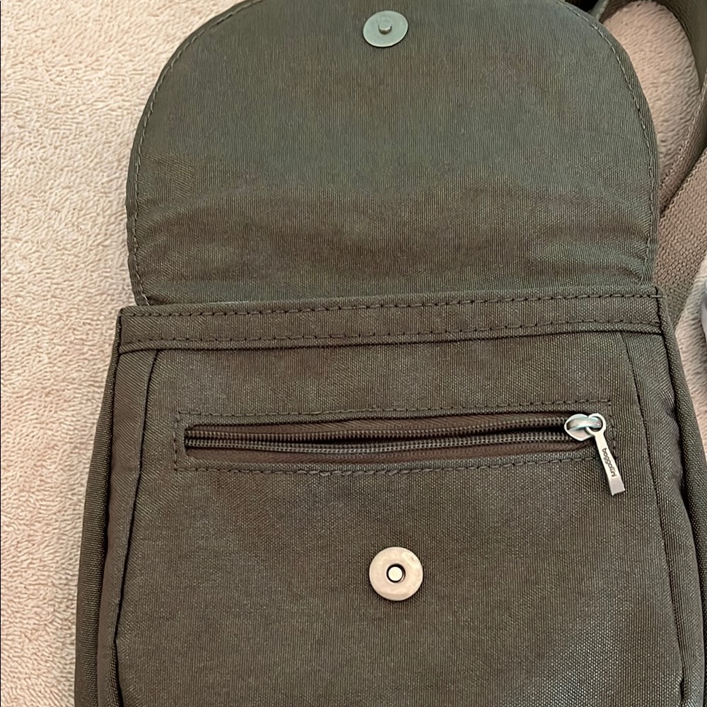 NWOT Baggallini Gray Dash Crossbody Bag - Picture 4 of 7